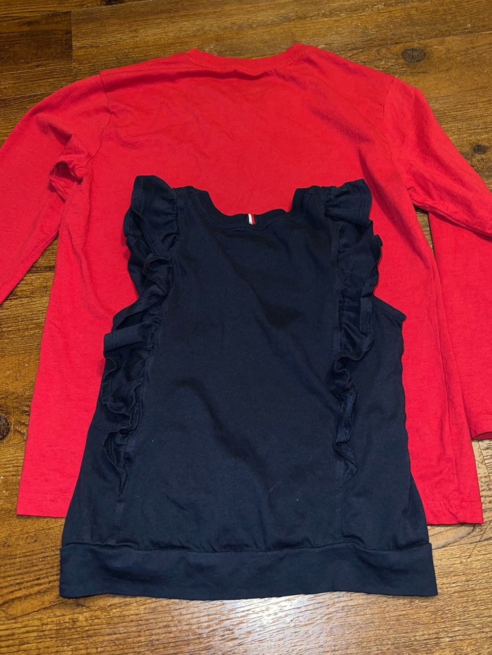 Tommy Hilfiger Red Long Sleeve Tee & Navy Ruffle Sleeve Top Bundle Kids Size M - Picture 4 of 7